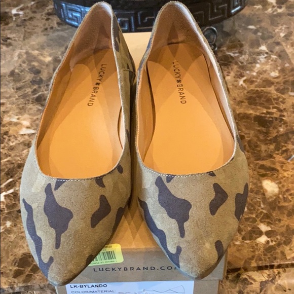 lucky brand camo flats